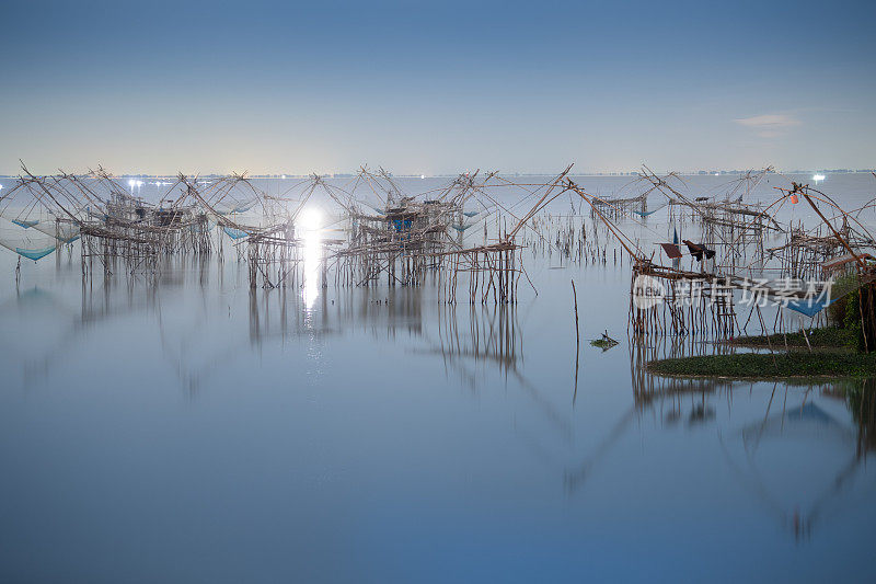 日出的渔村yokyor Pakpra Pattalung泰国
